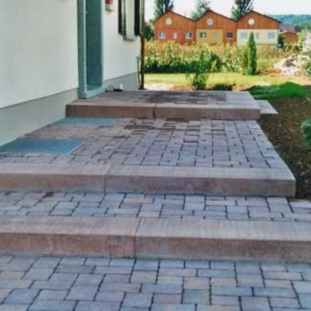Stein- und Plattenbeläge